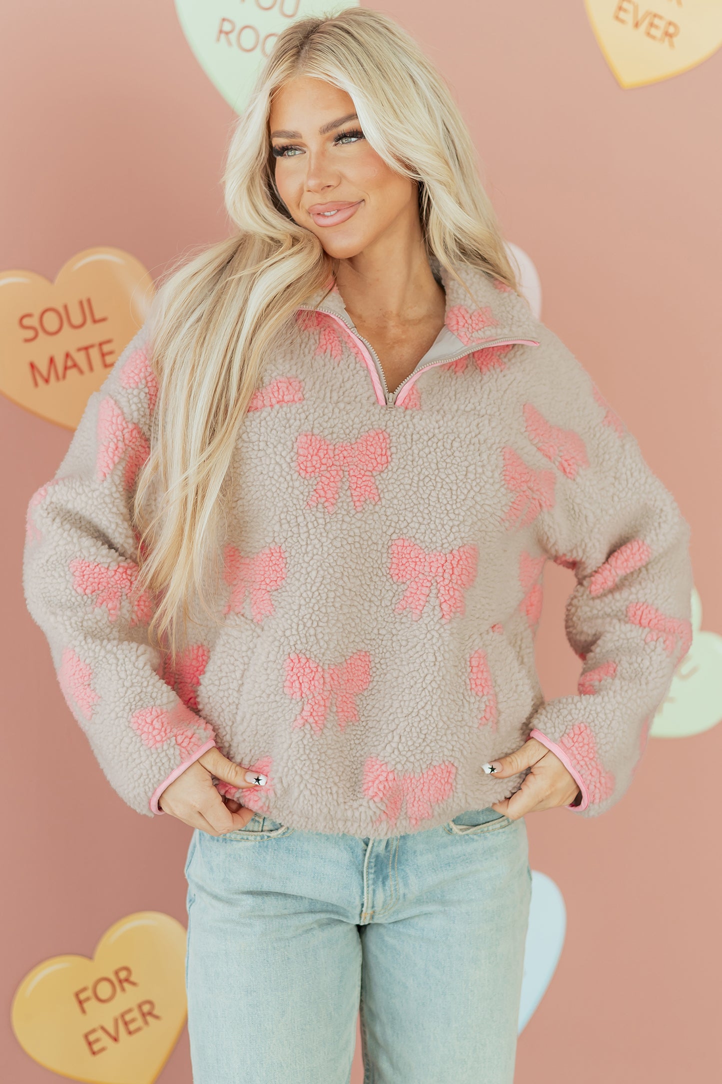 Bow & Tell Sherpa Pullover