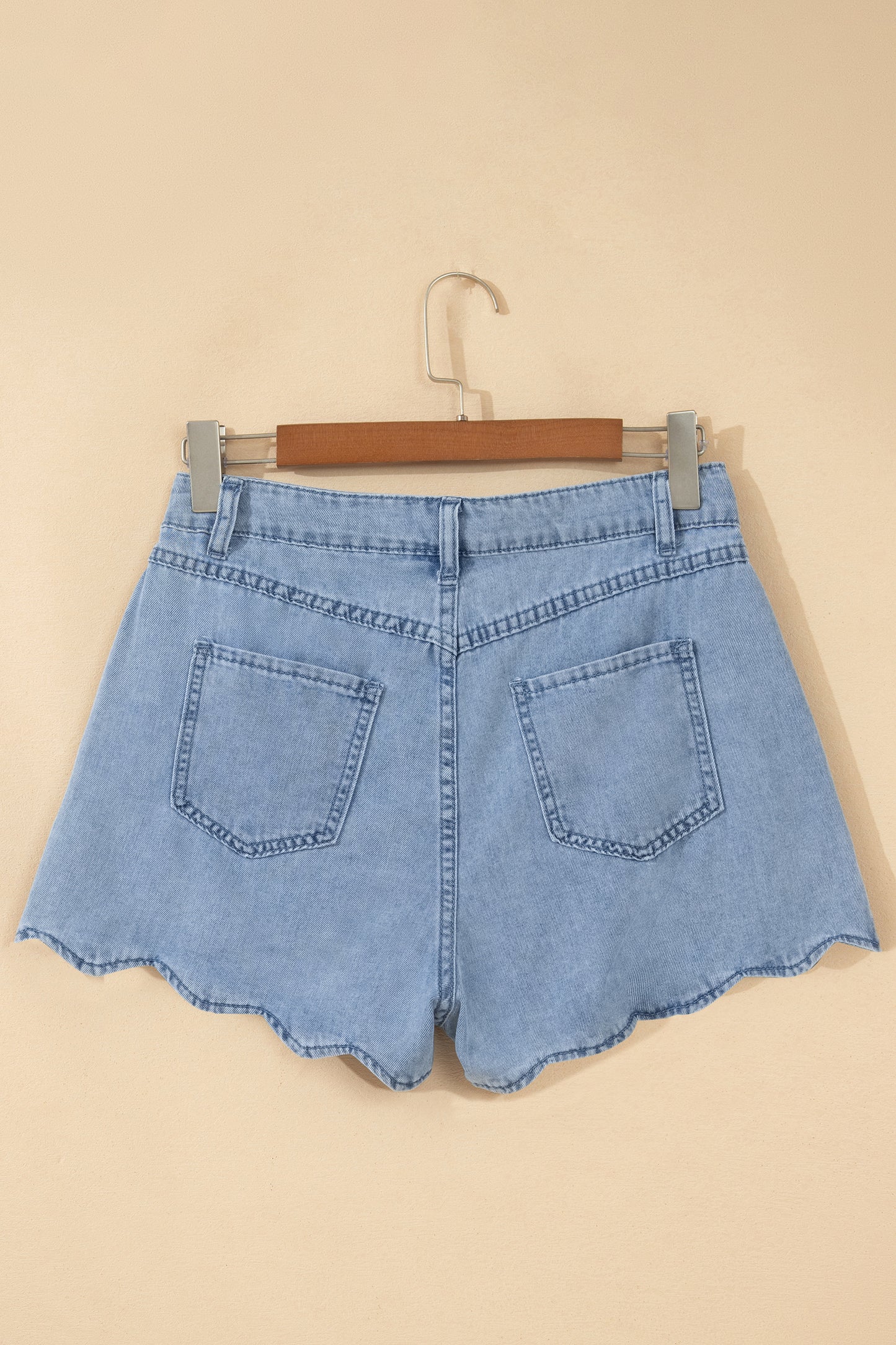 Harbor Breeze Scallop Shorts