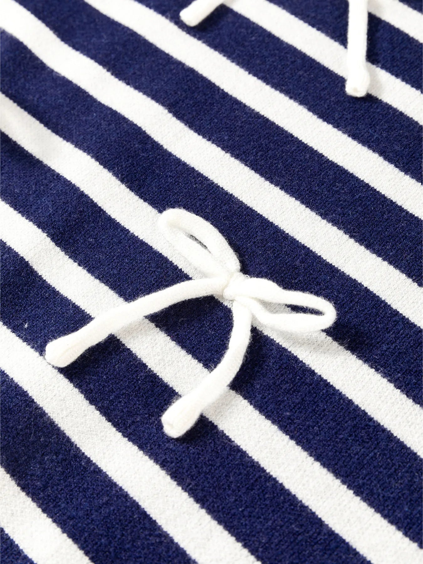 2f1f7191e04e4594aee3fcf117a071cb-Max-Origin