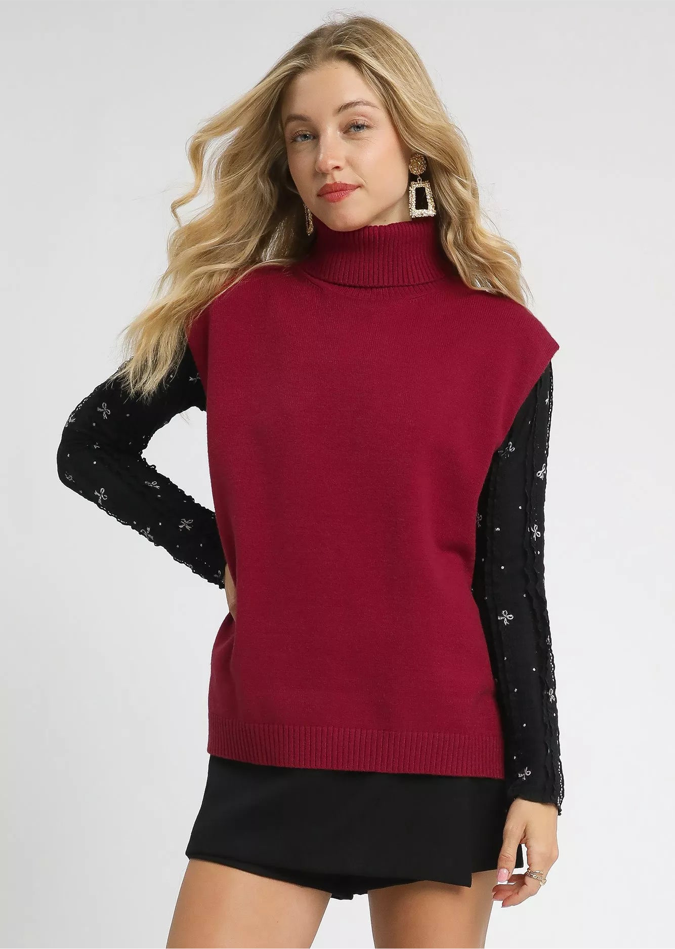 Umgee High-Low Turtleneck Sleeveless Sweater Top