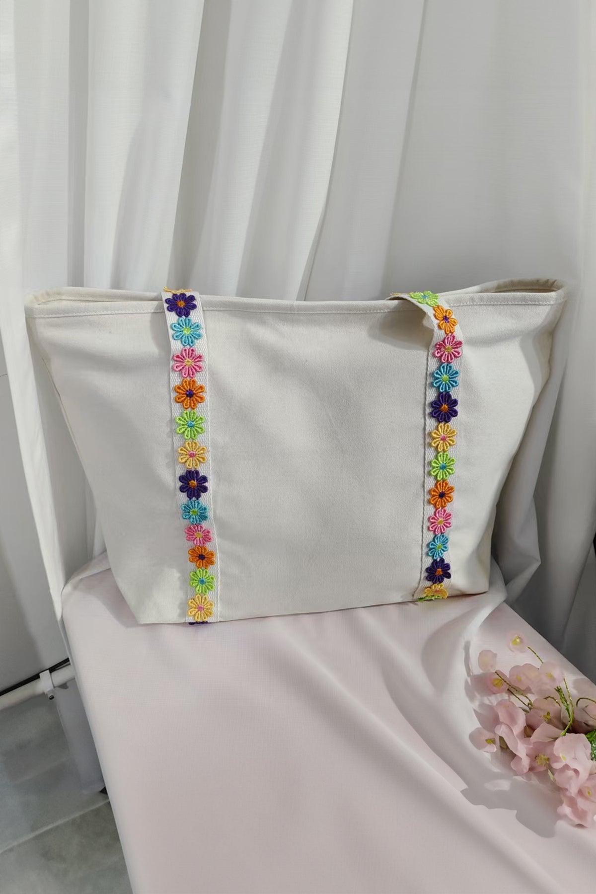 The Happy Daisy Tote
