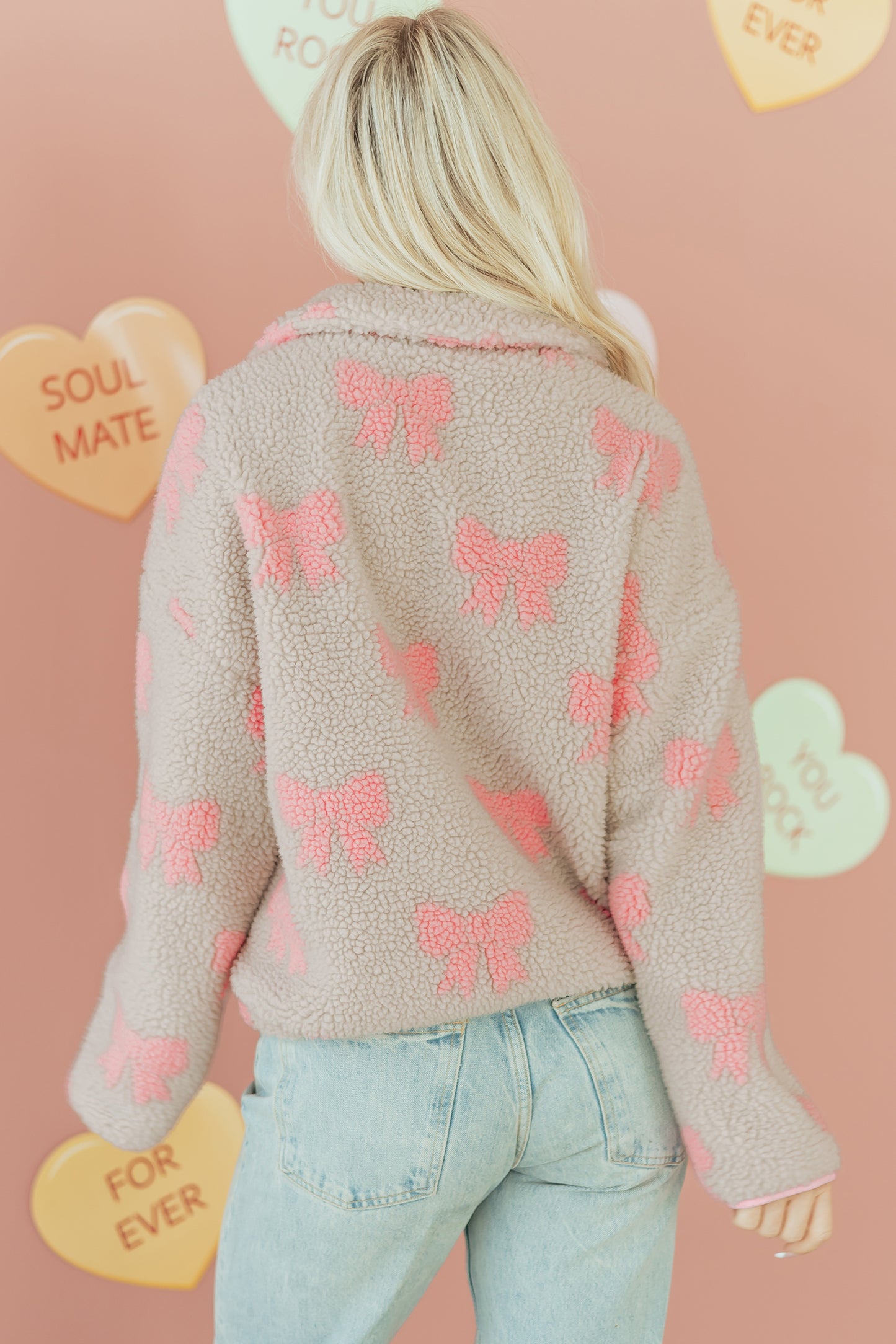 Bow & Tell Sherpa Pullover