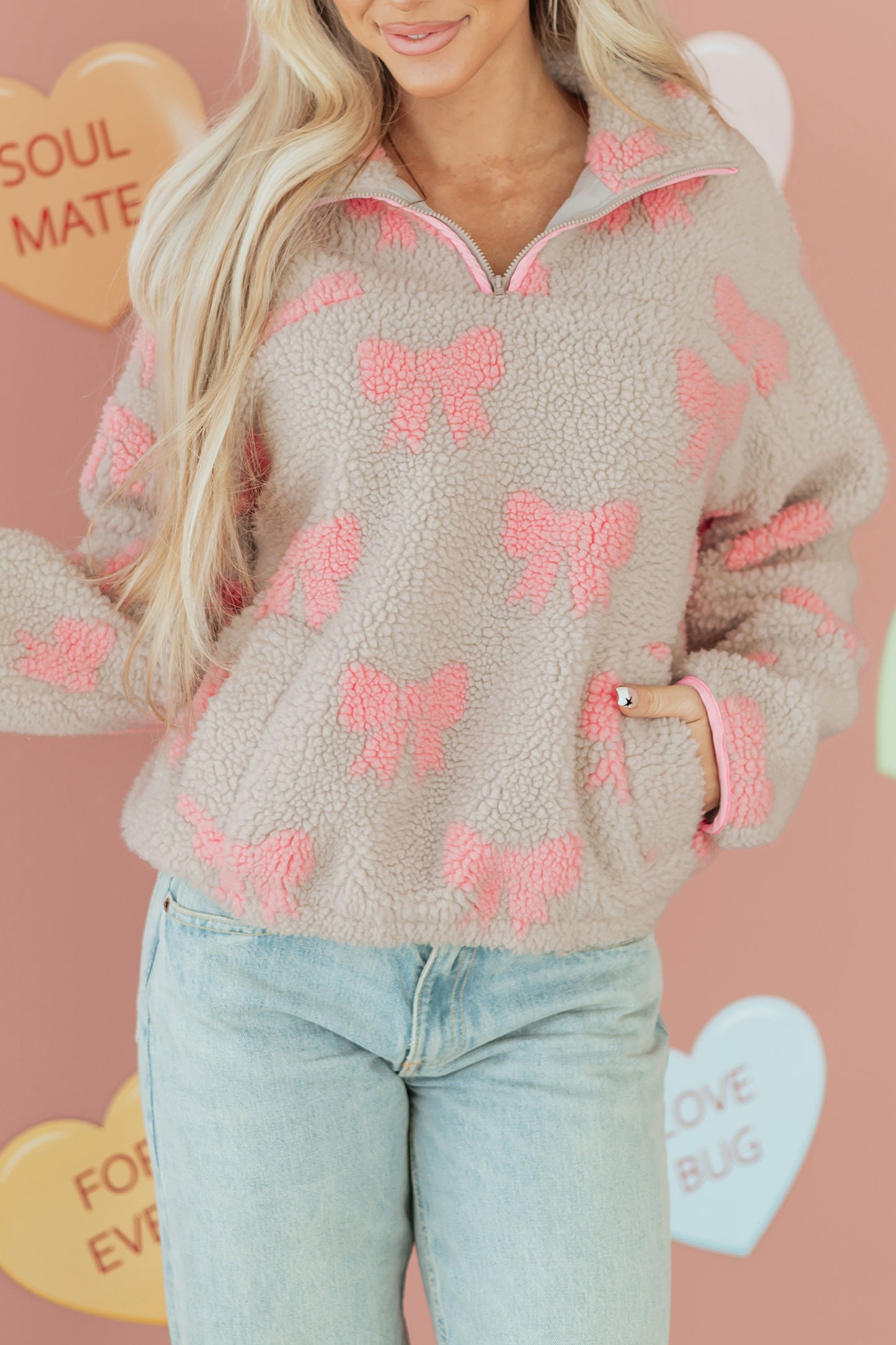 Bow & Tell Sherpa Pullover