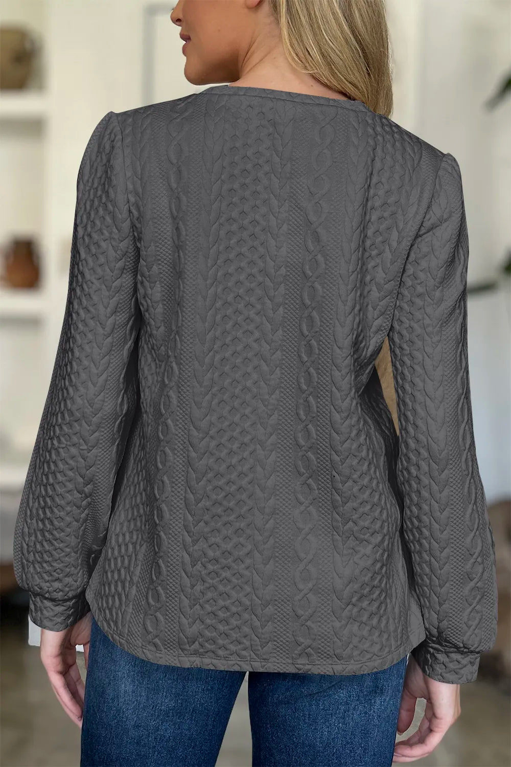 b7b2c81d-dfe0-497a-affb-0002acc247ea-Max