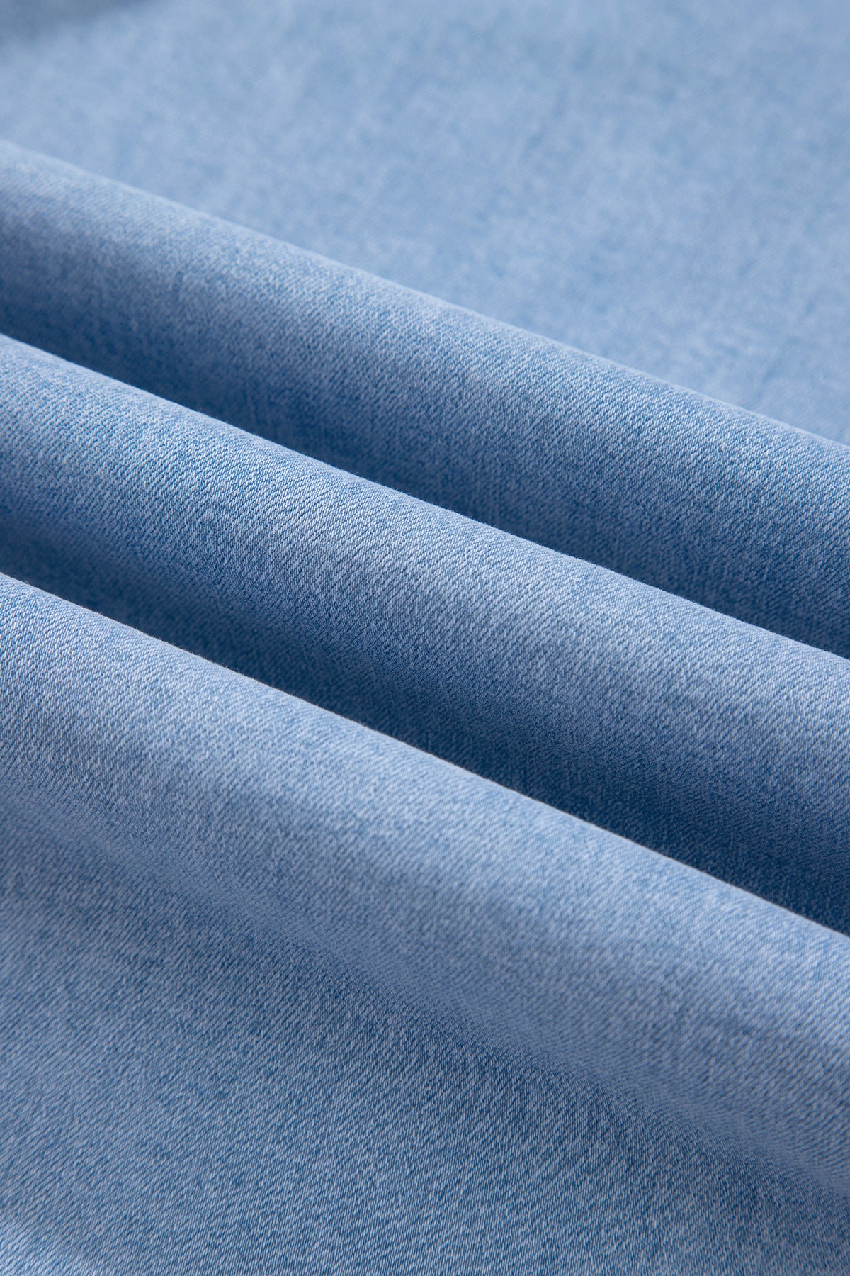 Beau Blue Solid Color Square Patch Pocket Ankle-length Barrel Jeans