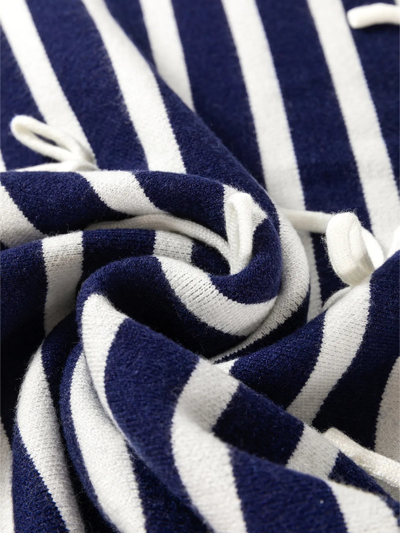 e947d62a4d5d47c7974f7bd1725cce41-Max-Origin