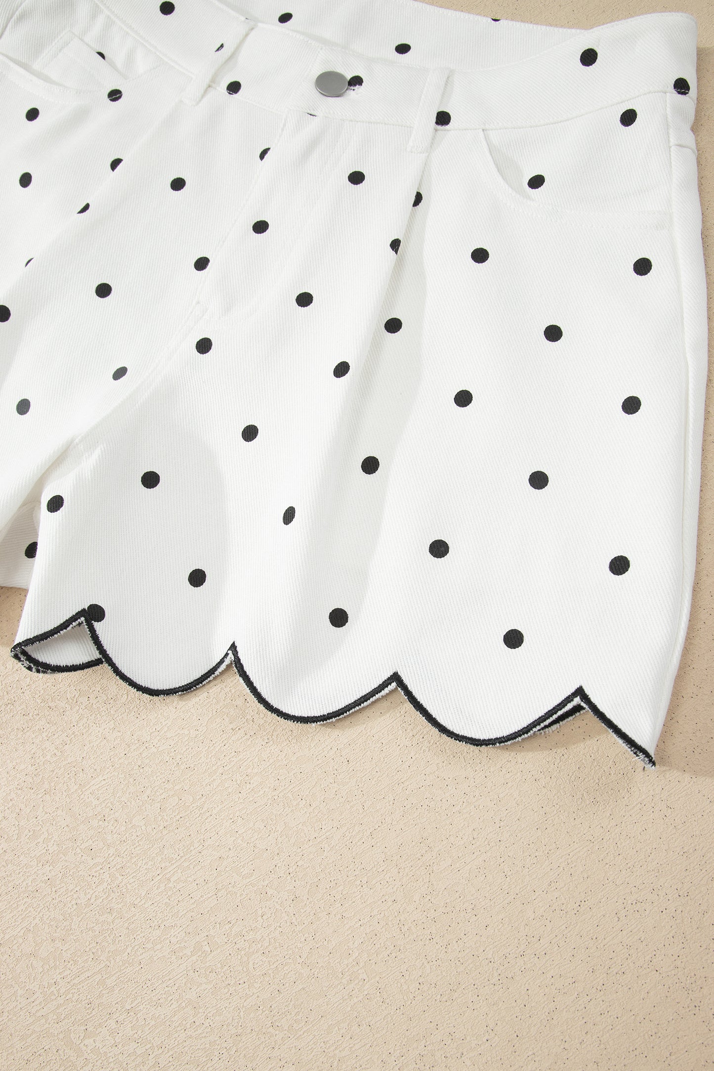 Paris Picnic Scallop Shorts